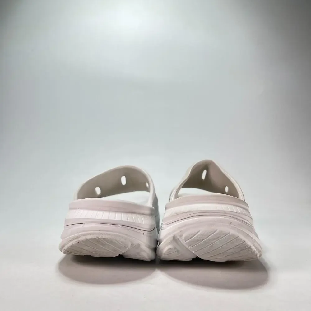 Hoka incorporates ships